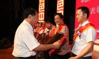 新疆名中医雍佺熹 ，特色技术降服疑难病症